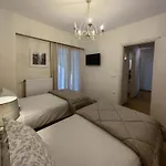 κόρυς