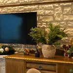 κόρυς Apartamento Karpenísion